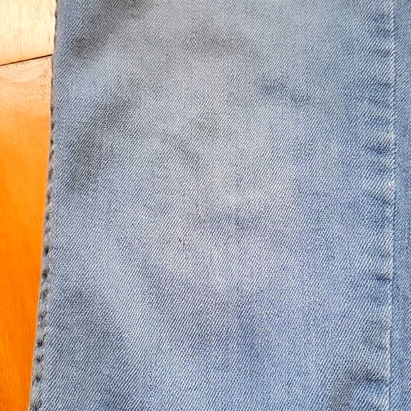 Free people size w25 distressed blue jeans - Picture 6 of 7